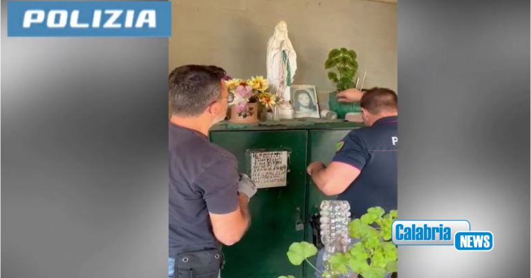 VIDEO-La droga nascosta anche in simulacri sacri: operazione della Polizia a Cosenza