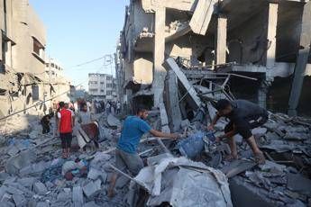 Hamas discuterà piano Trump, media: “Vuole chiudere la guerra”