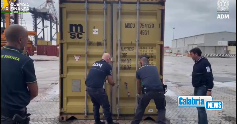 VIDEO-Gdf e Agenzia delle Dogane sequestrano 1.220 Kg di marijuana al porto di Gioia Tauro
