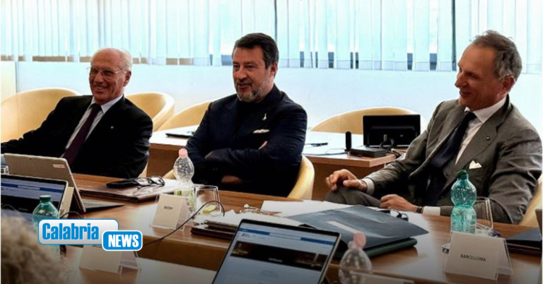 Riunione Cda “Stretto di Messina”, Salvini: la prossima settimana ok al progetto definitivo del ponte
