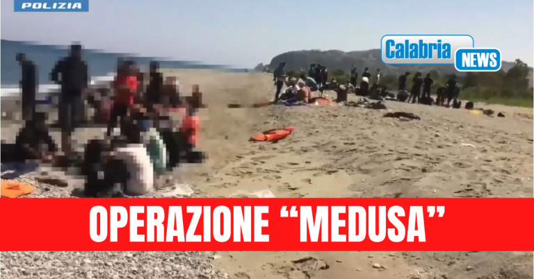VIDEO-Traffico internazionale di migranti dal Mediterraneo alle coste di Reggio: 25 arresti, 43 indagati