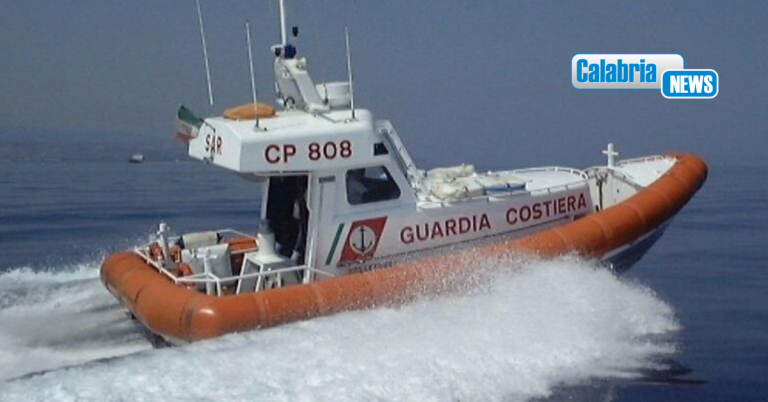 Controllo a moto d’acqua e vengono aggrediti: feriti 2 militari della Guardia Costiera di Vibo Valentia