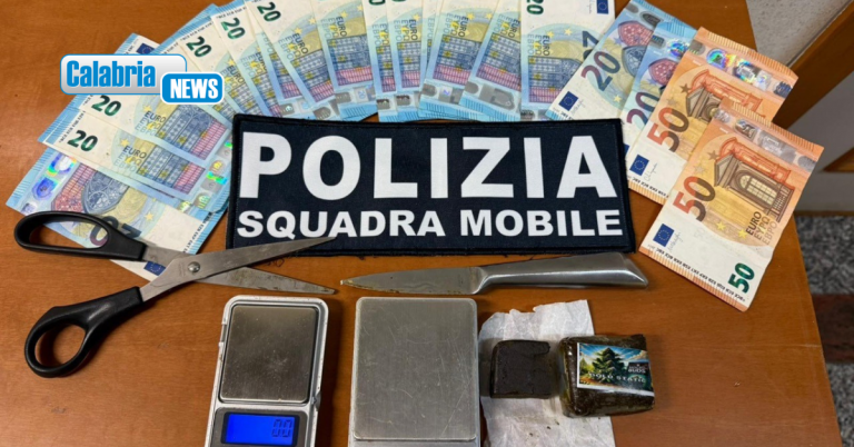 Spaccio di stupefacenti a Pizzo: sorpreso ed arrestato dalla Polizia con circa 70 grammi di hashish