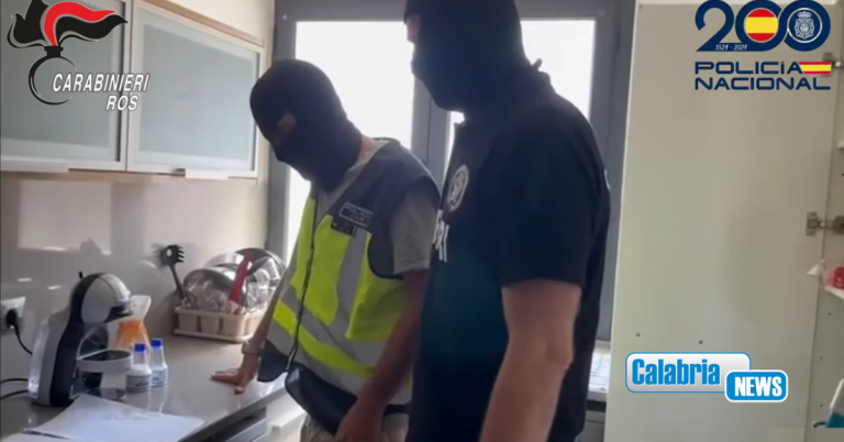 Estradati da Ibiza 3 latitanti appartenenti alla ‘ndrangheta: gestivano traffico droga con Sud America