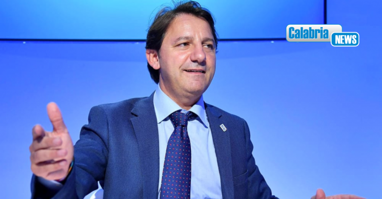 Elezioni regionali, per il centrosinistra Tridico dice sì : “La Calabria è terra da far rinascere”