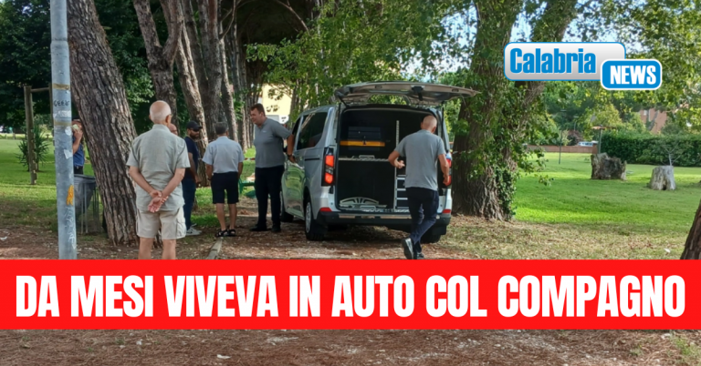 E’ una 65enne della provincia di Cosenza la donna trovata morta in un parco a Viareggio