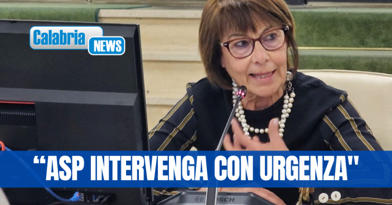 Bruni: 118 Catanzaro al collasso, al bando per 42 posti ha accettato l’incarico un solo medico