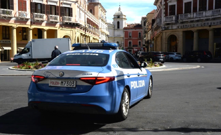 Crotone, stalking e lesioni contro precedente compagno dell’ex moglie: arrestato dalla Polizia