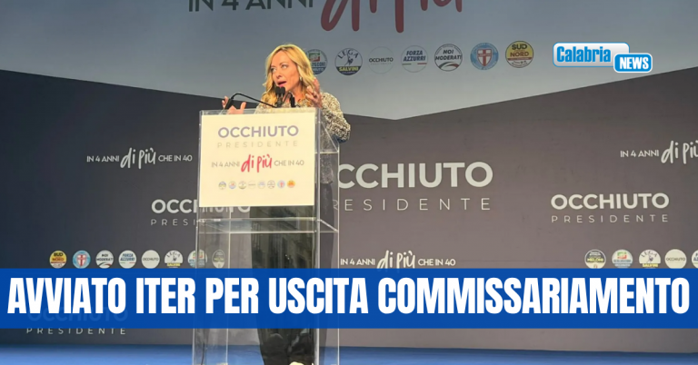 Regionali 2025, Meloni a Lamezia: “Non è la rabbia che ci muove, l’amore ci tiene insieme”
