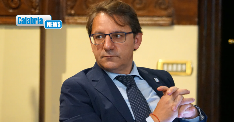 Regionali 205, Tridico: nei primi 100 giorni presenterò piano di occupazione per 10mila under 40