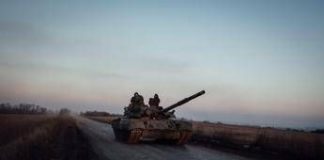 Ucraina, Ue approva blocco asset russi. Italia: “Esplorare alternative”