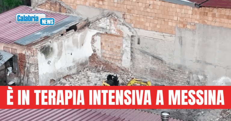Gioia Tauro, crolla muro e travolge tre bambini di 8 e 13 anni e il loro padre: grave uno dei fratellini
