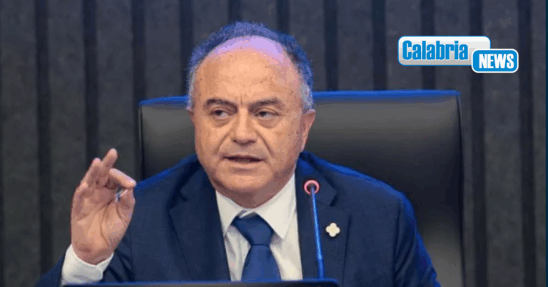 Ponte Stretto, Gratteri: non mi pare che calabresi e siciliani si stiano sbracciando per farlo