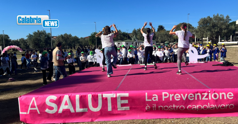 Lamezia, anche la comunità scolastica dell’I.C. Ardito-Don Bosco al “Villaggio della salute Komen”