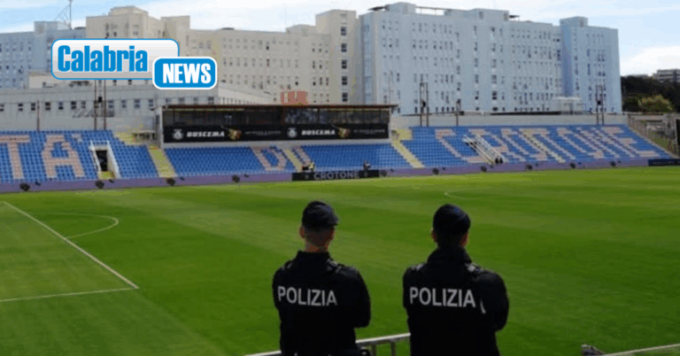 Crotone, la Polizia sottopone a D.A.S.P.O. otto tifosi del Catania