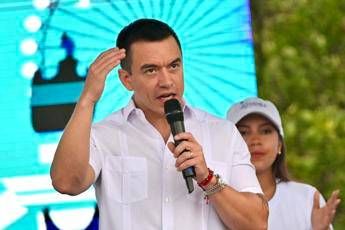 Noboa ‘avvelenato’: ecco come si difendono i leader del mondo tra spettrometri, sosia e Ia