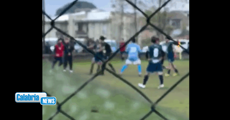 VIDEO- Daspo di 5 anni al calciatore che ha aggredito l’arbitro 17enne a Francica
