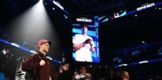 Carote, parrucche e… ‘proposta di matrimonio’: dentro il debutto di Sinner alle Atp Finals