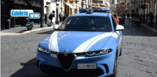 Crotone: Polizia arresta 16enne nel centro storico per detenzione e spaccio droga