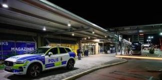 Droni avvistati all’aeroporto svedese di Goteborg: “Traffico sospeso e voli deviati verso altri scali”