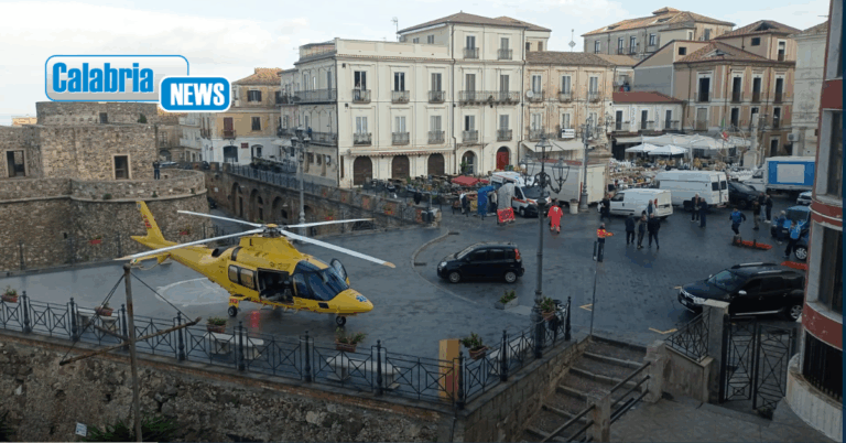 Pizzo Calabro, cede lampione in piazza e ferisce ceramista alla fiera di Ognissanti