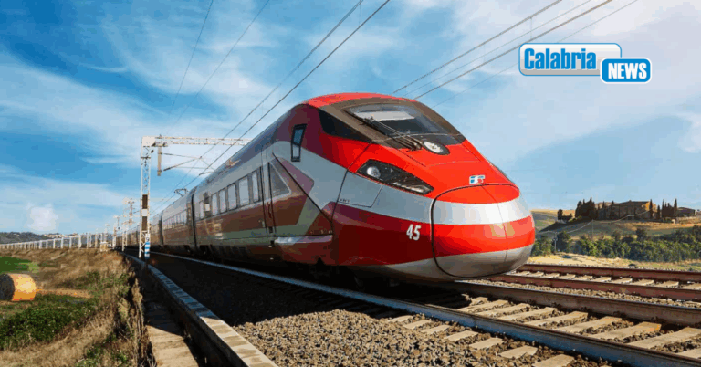 Frecciarossa Reggio-Venezia travolge una persona a Praia a Mare: circolazione sospesa