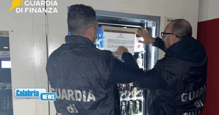 Sequestrati nel Cosentino distributori automatici alcolici self bar h24