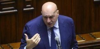 Guerra ibrida, il report di Crosetto: “Siamo sotto attacco, servono 5mila unità”