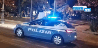 Crotone, operazione antidroga in luoghi movida: Polizia arresta due giovani