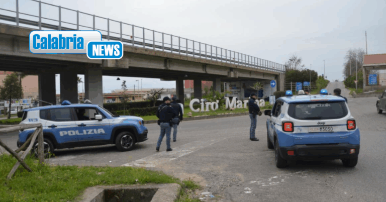 Imponente servizio controllo della Polizia a Cirò Marina e Crotone