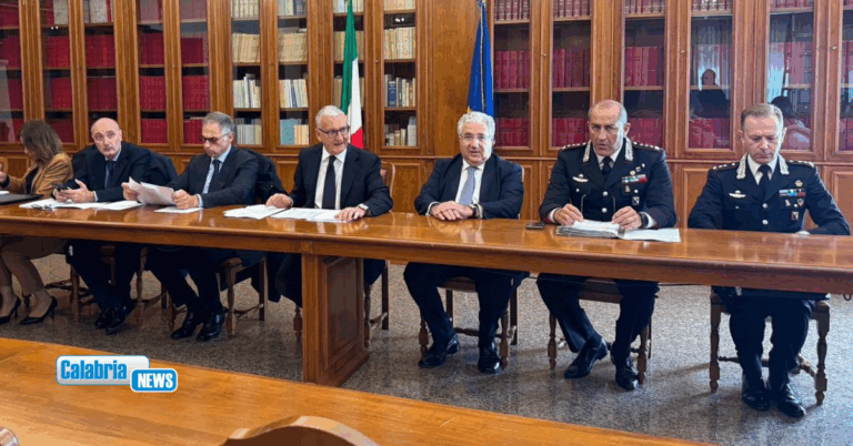 Atti intimidatori a Lamezia: riunione del Comitato provinciale per l’ordine e la sicurezza pubblica