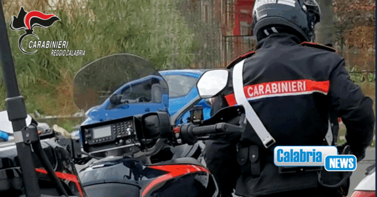 Sferra fendente al collo dopo lite in un bar: 47enne arrestato per tentato omicidio nel reggino
