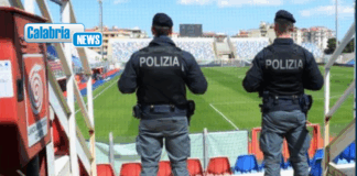 Crotone: la Polizia sottopone a D.A.S.P.O. cinque tifosi del Siracusa