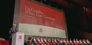 UniCamillus, consegnati i camici bianchi a 400 medici di domani