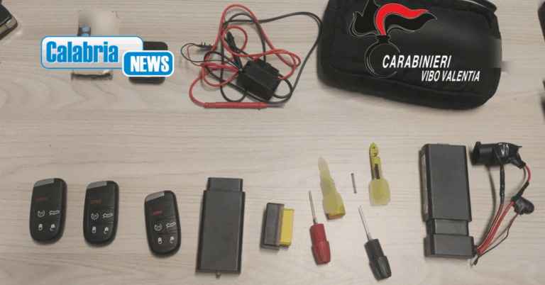 Vibo, controllo nel centro storico: denunciati 2 uomini con grimaldelli e chiavi alterate