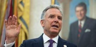 Witkoff nella bufera, il piano sull’Ucraina e la telefonata svelata con Ushakov: chi c’è dietro?