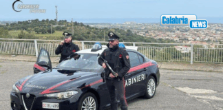 Cirò Marina, stalking e revenge porn: 31enne finisce ai domiciliari con braccialetto elettronico