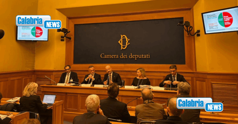 Contratto medici e dirigenti sanitari, Anaoo-Assomed: in Calabria 4 Asp “diffidate”