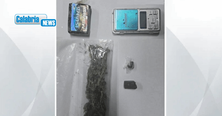 Cirò Marina, spaccio di droga: 35enne arrestato in flagranza di reato dai Finanzieri