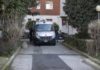 Donna trovata morta in cortile a Milano, non è ancora stata identificata