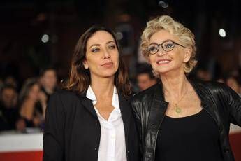 Enrica Bonaccorti a Verissimo, il dramma della malattia e il sostegno della figlia Verdiana