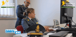 VIDEO-Reggio Calabria, preziosi per oltre 2 milioni confiscati a finto promotore finanziario