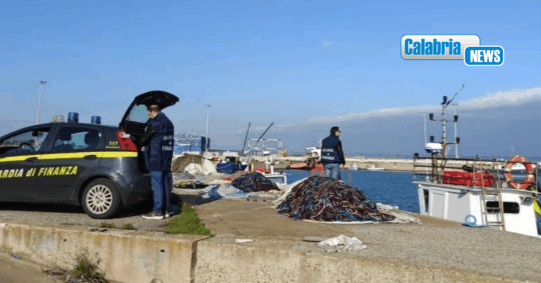 Marittimi pagati in “nero” nel Crotonese: sanzionati alcuni armatori della costa