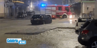Crotone, violento nubifragio nella notte: decine gli interventi dei Vigili del fuoco