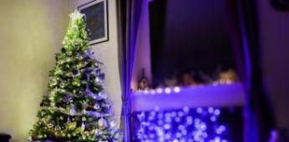 Natale, quanto consumano le luci degli addobbi e come risparmiare