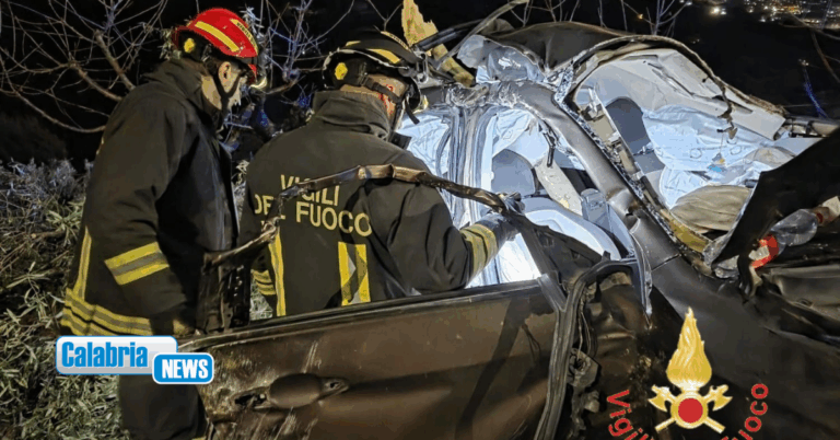 FOTO-Incidente stradale autonomo a Platania: un morto e un ferito grave