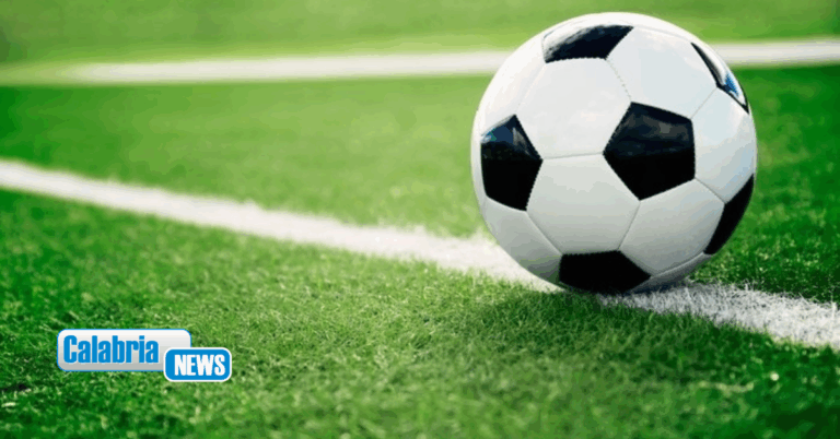 Le formazioni di calcio più forti di sempre secondo l’IA: abbiamo chiesto a Chat GPT