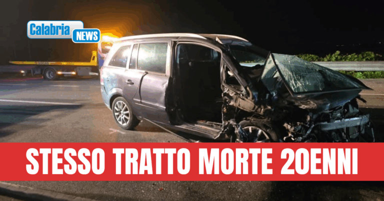 Nuovo violento impatto tra auto sulla SS106 a Cassano: tre feriti, uno in gravi condizioni