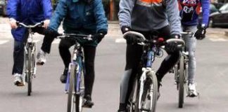 Spari contro gruppo di ciclisti, a colpire un 25enne incensurato perché li detesta