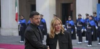 Zelensky da Meloni a Palazzo Chigi: “Di lei mi fido. Io sempre pronto a elezioni”